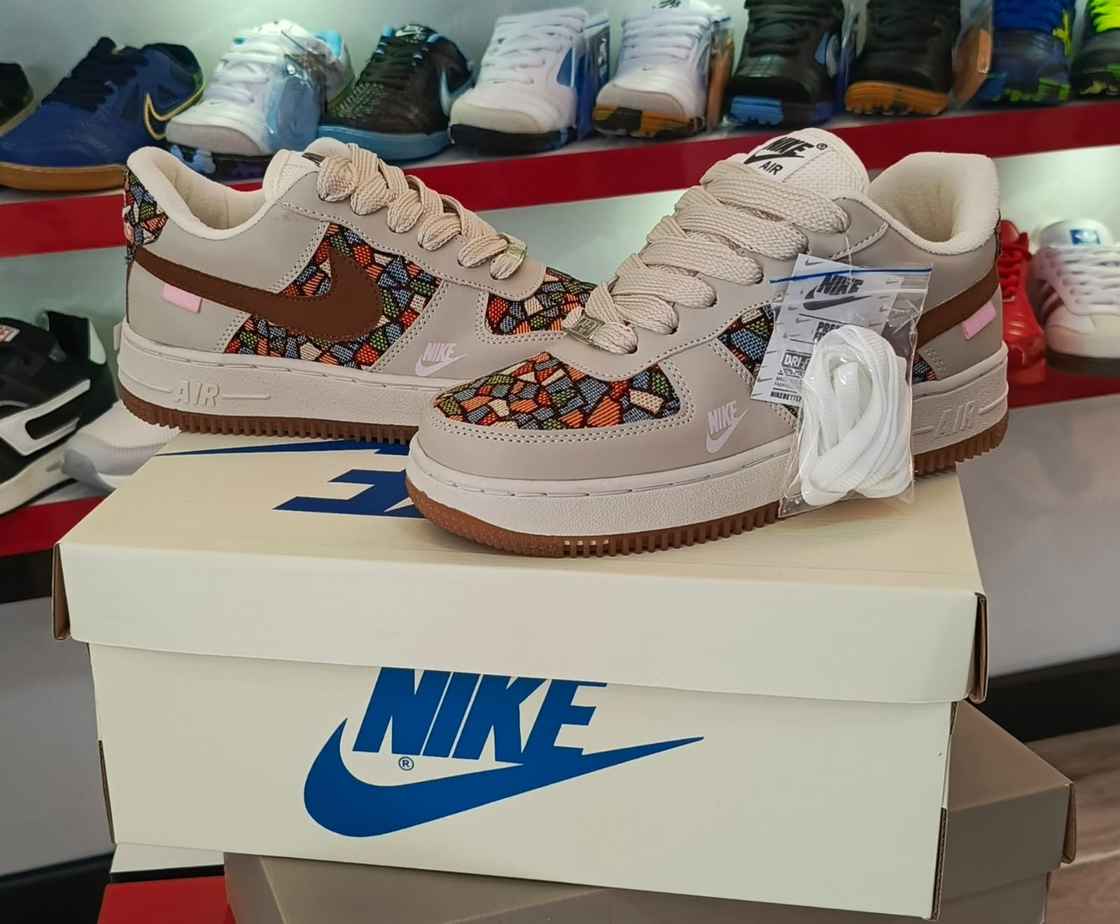 Nike Air Force 1 '07 LX Tenis Urbanos Cuero Sintético