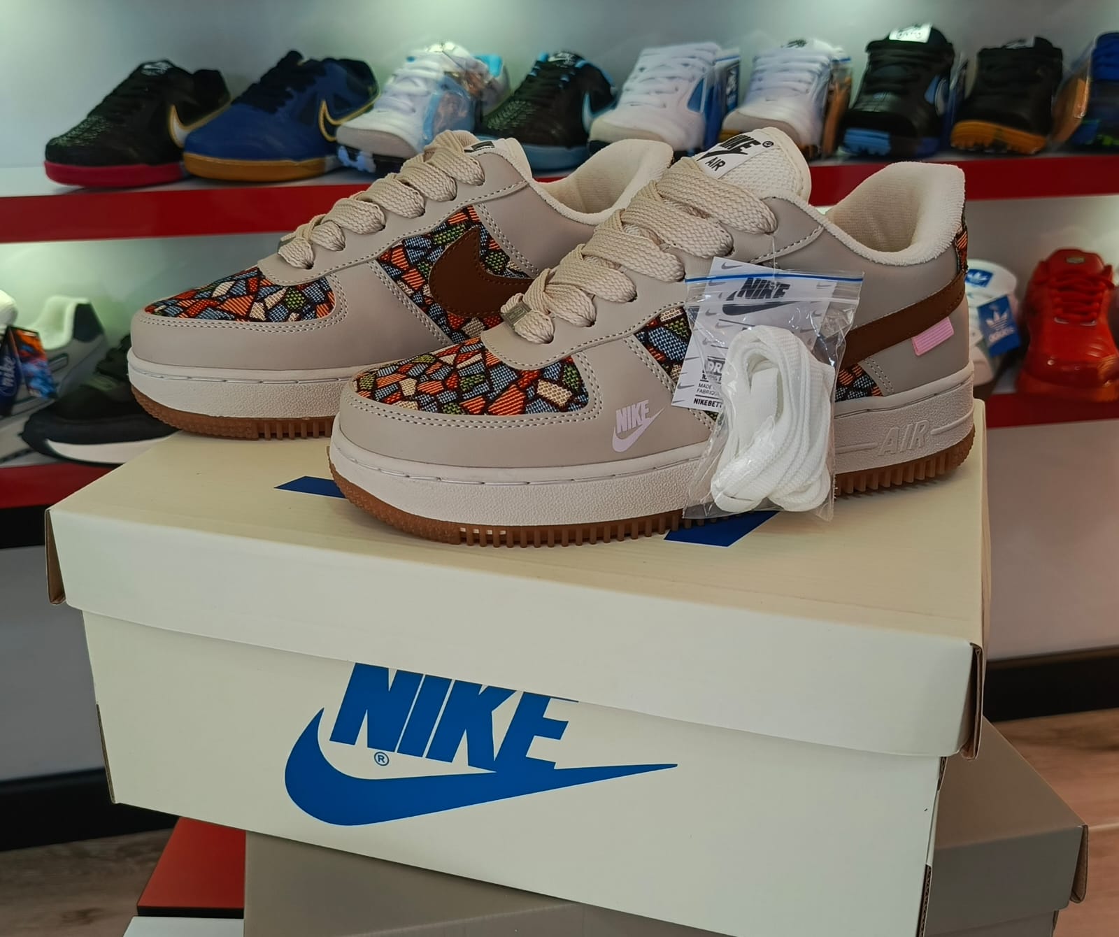 Nike Air Force 1 '07 LX Tenis Urbanos Cuero Sintético