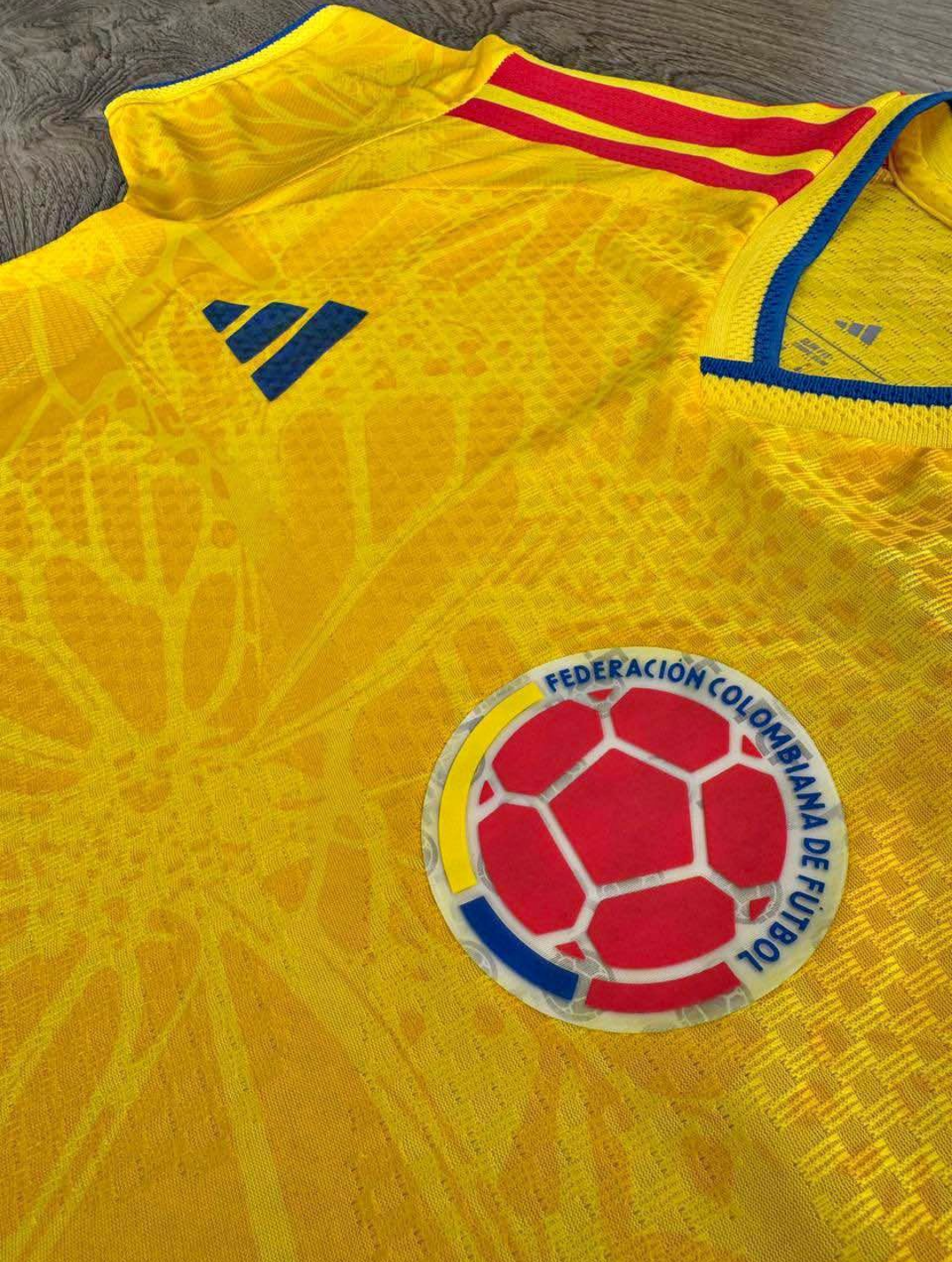 CAMISETA SELECCION COLOMBIA  dama GARANTIZADA
