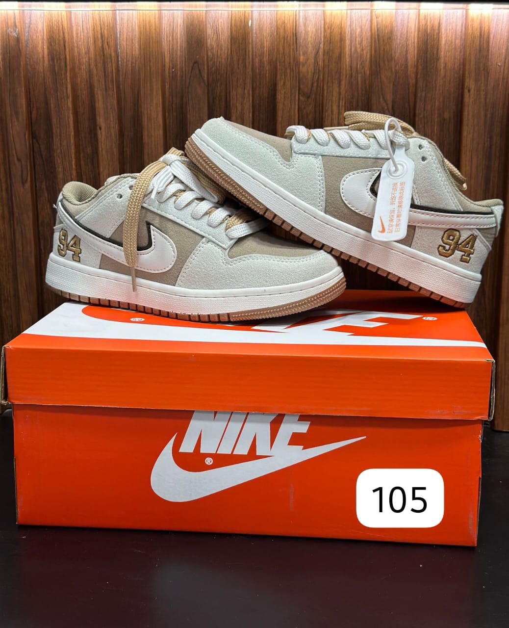 Supreme Nike SB Dunk Low 2025 Skateboard Sneakers