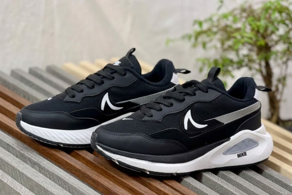 Nike Air Max Guile Sneakers Performance Lifestyle Black