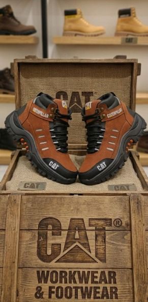 Bota Caterpillar Work de Cuero Sintético para Hombre
