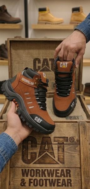 Bota Caterpillar Work de Cuero Sintético para Hombre