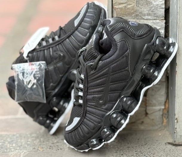 Nike Shox TL Zapatillas Deportivas de Alto Rendimiento