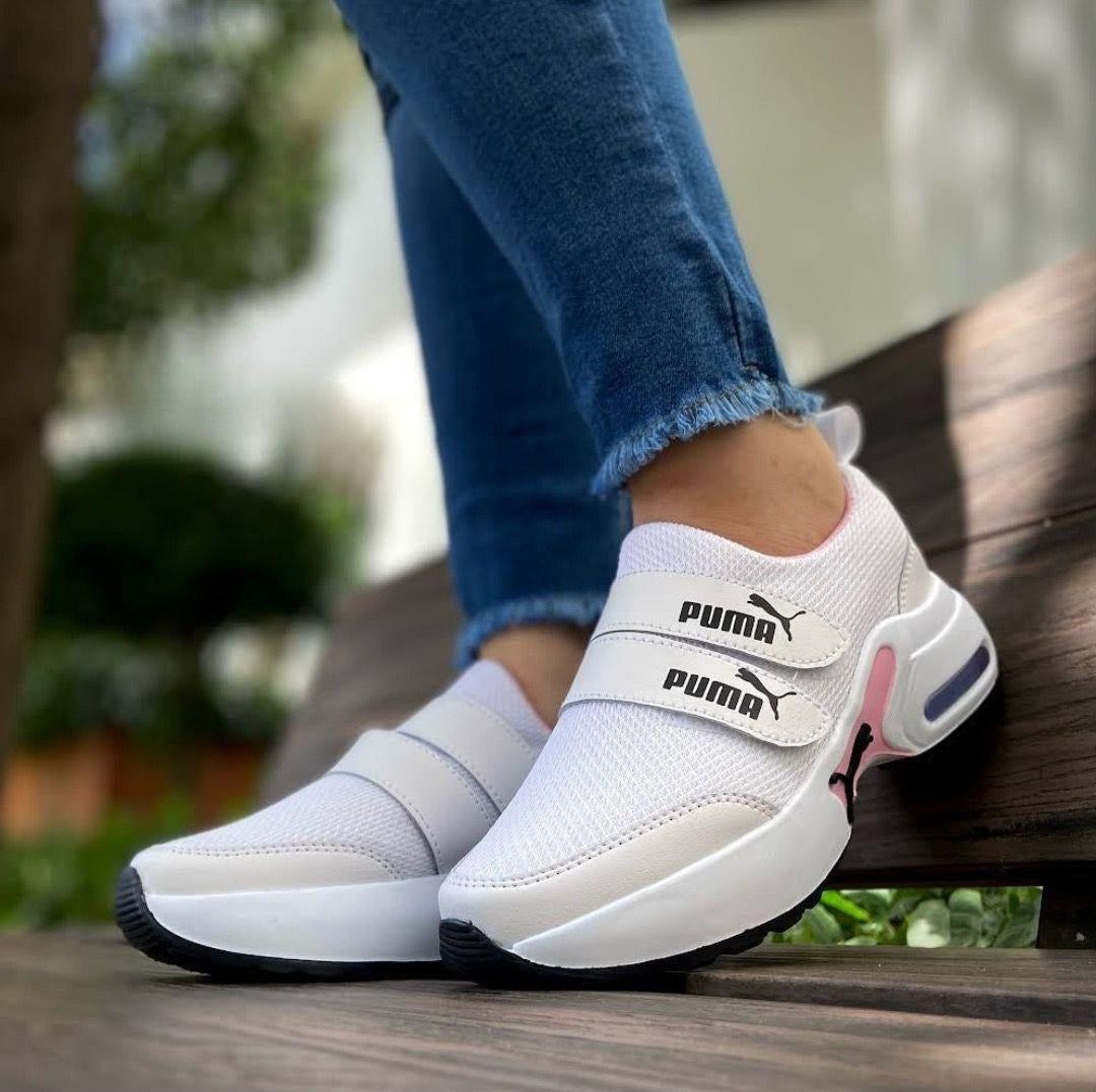Tenis Puma para Dama con Cierre Mágico y Diseño Ergonómico