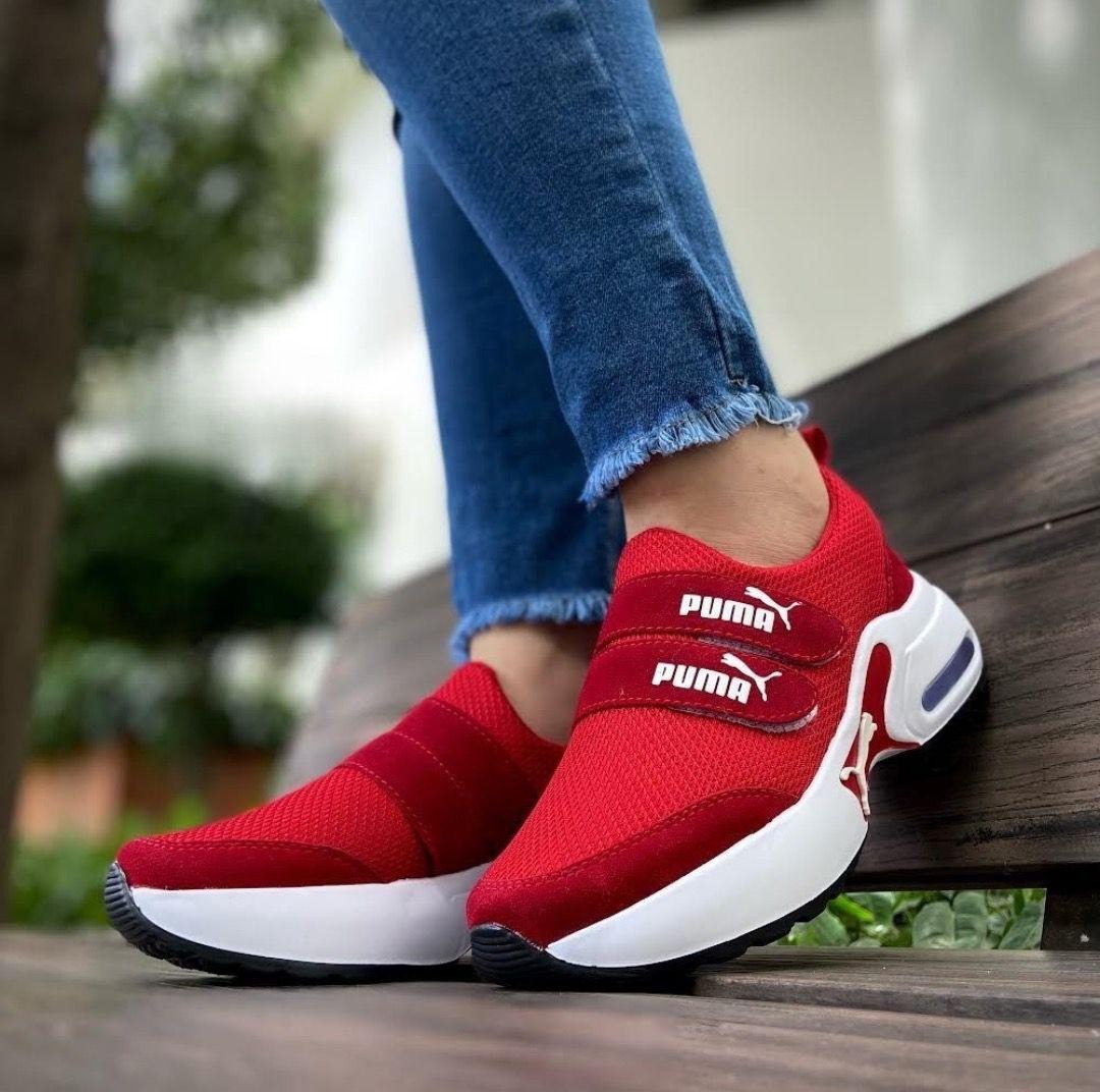 Tenis Puma para Dama con Cierre Mágico y Diseño Ergonómico