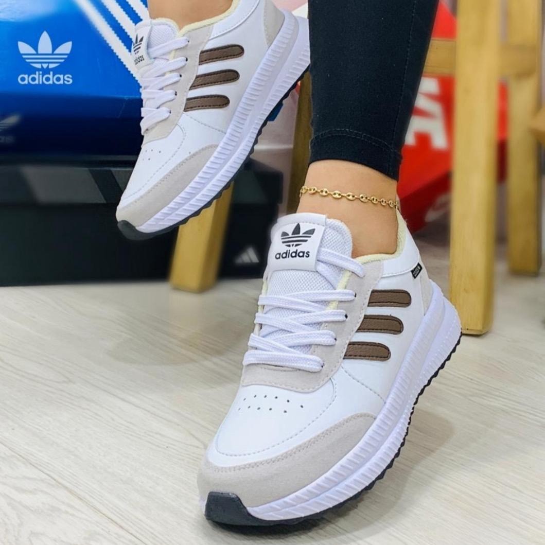 Tenis Adidas Tres Rayas Dama Diseño Urbano Cómodo Y Ligero