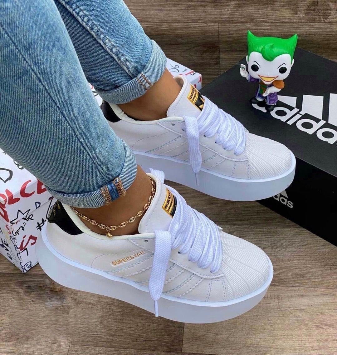 Zapatillas Adidas Superstar Para Dama Estilo Urbano Clásico Blanco